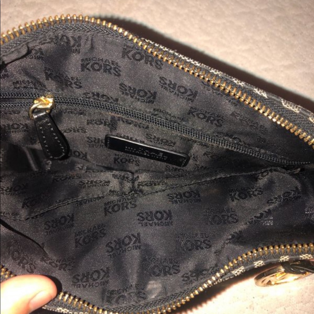 Michael kors Handbag - Picture 2 of 5
